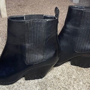 MICHAEL Michael Kors Sinclair Booties